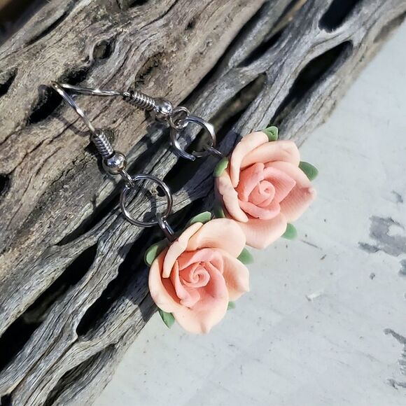 Handcrafted Fimo Polymer Clay Pink Rose Flower Bead Dangle Earrings - Picture 4 of 6